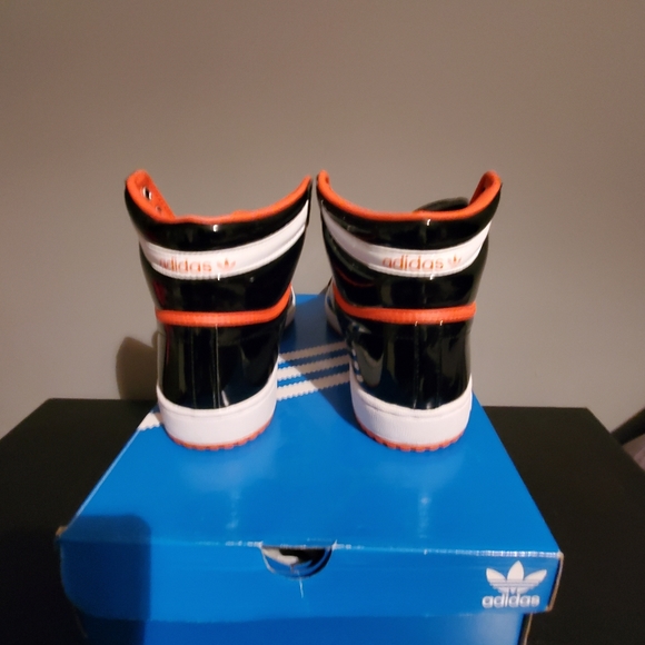Adidas top ten patent leather - Picture 2 of 5